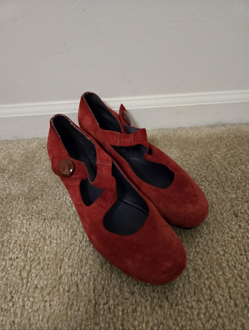 Vaneli Womens Red Suede Wedges With Strap Size 8